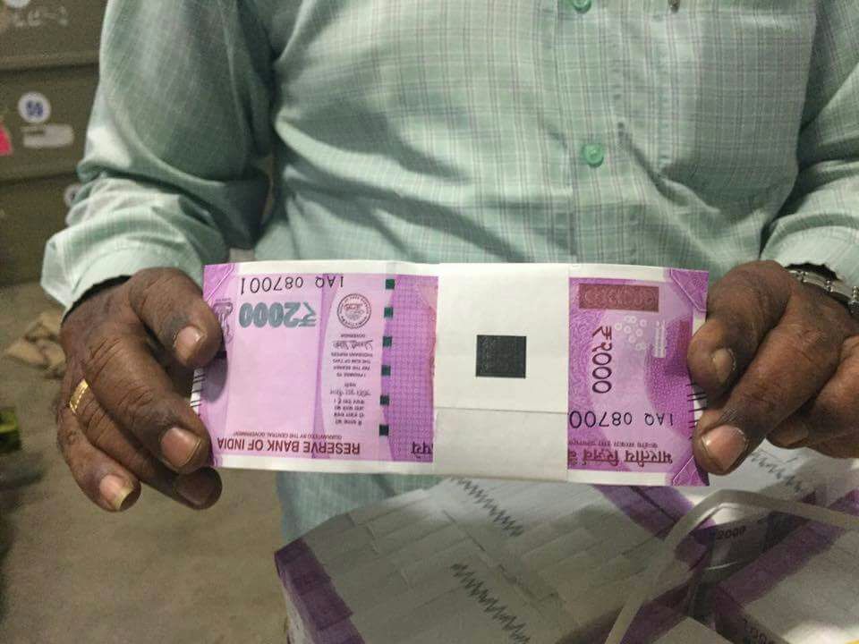 2000 rupess notes inr india