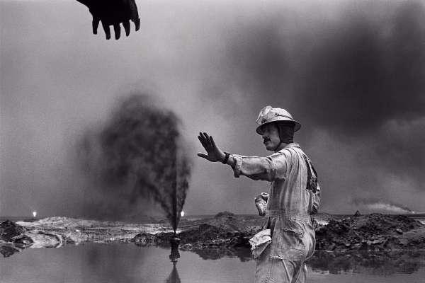 Kuwait oil Fields Burnt